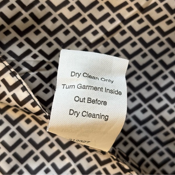 Carole Anderson by Invitation | CABI  black cozy statement coat jacket Large EUC - Picture 12 of 15